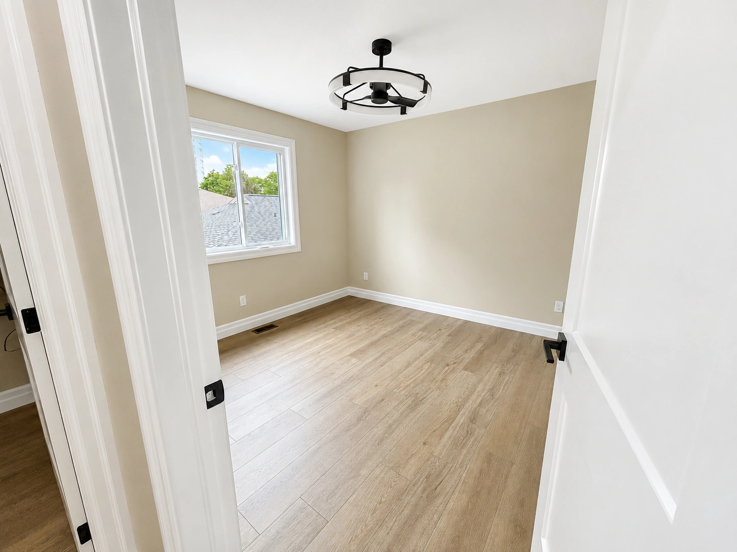 8385 Riverside Dr E project image